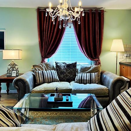 Retro Seaside Apt With Patio Διαμέρισμα Σουόνσι Εξωτερικό φωτογραφία
